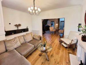 Lounge- click for photo gallery